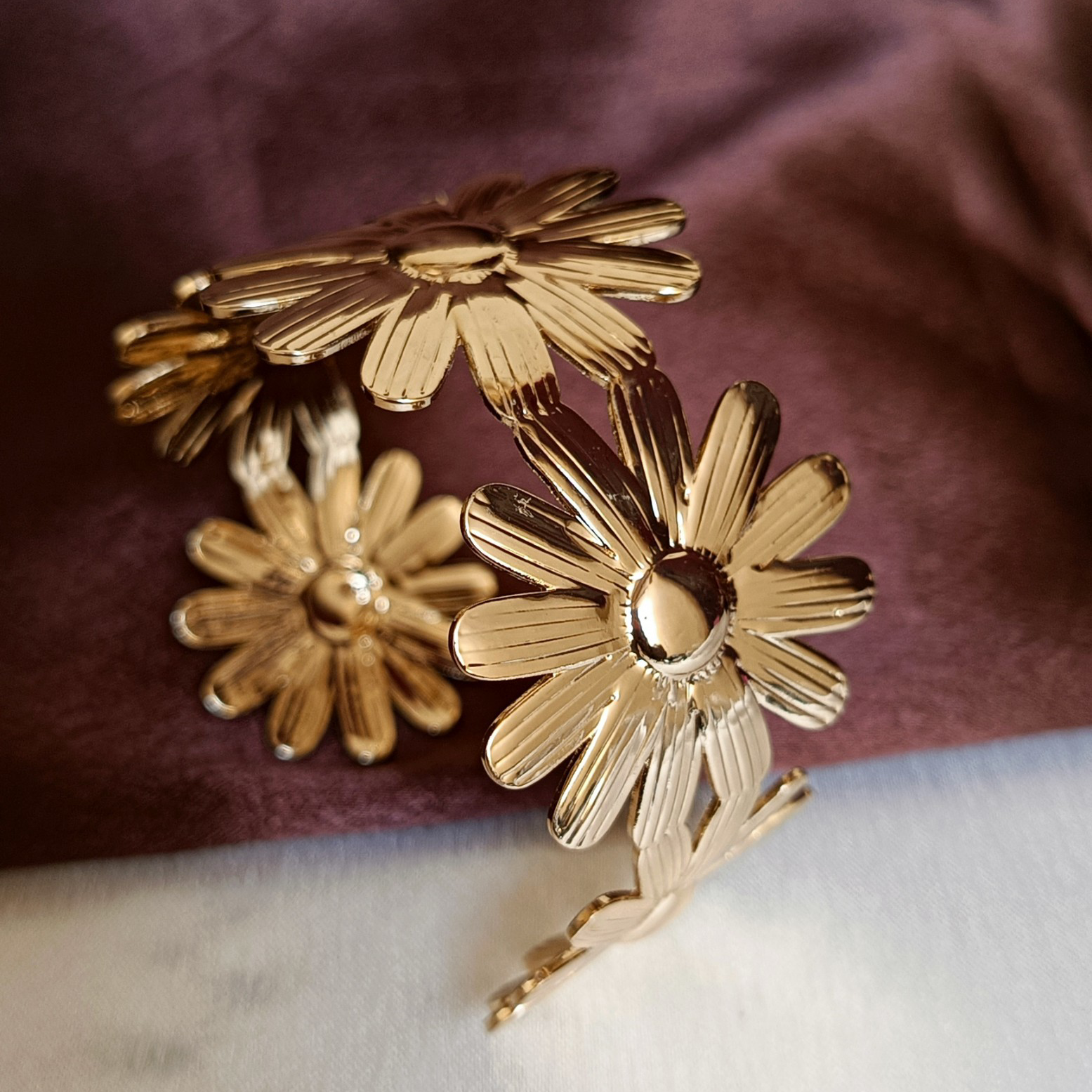 JJ Gold-Plated Daisy Cuff Bracelet Floral Bloom Design