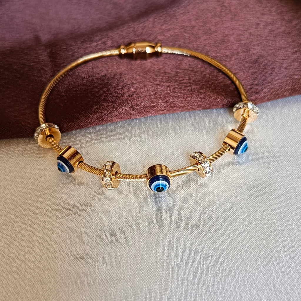 JJ Gold-Plated Evil Eye Wire Bangle Protective Charm Design