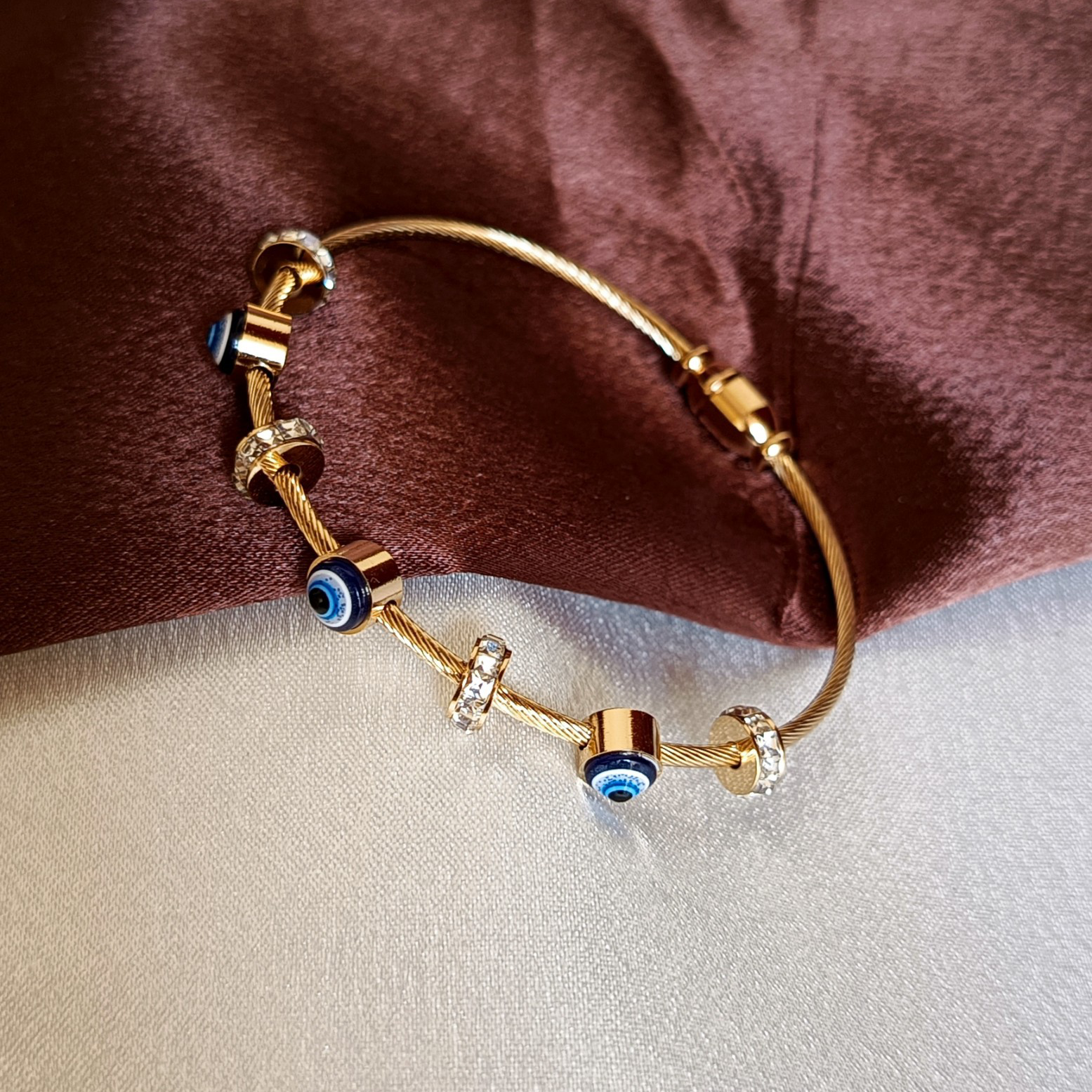 JJ Gold-Plated Evil Eye Wire Bangle Protective Charm Design