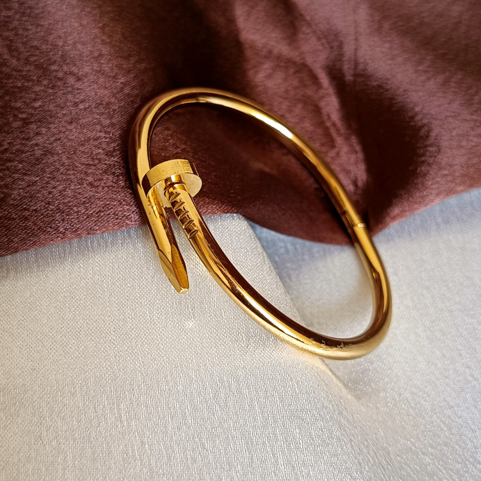 JJ Gold-Plated Nail Bangle Minimalist Chic Design
