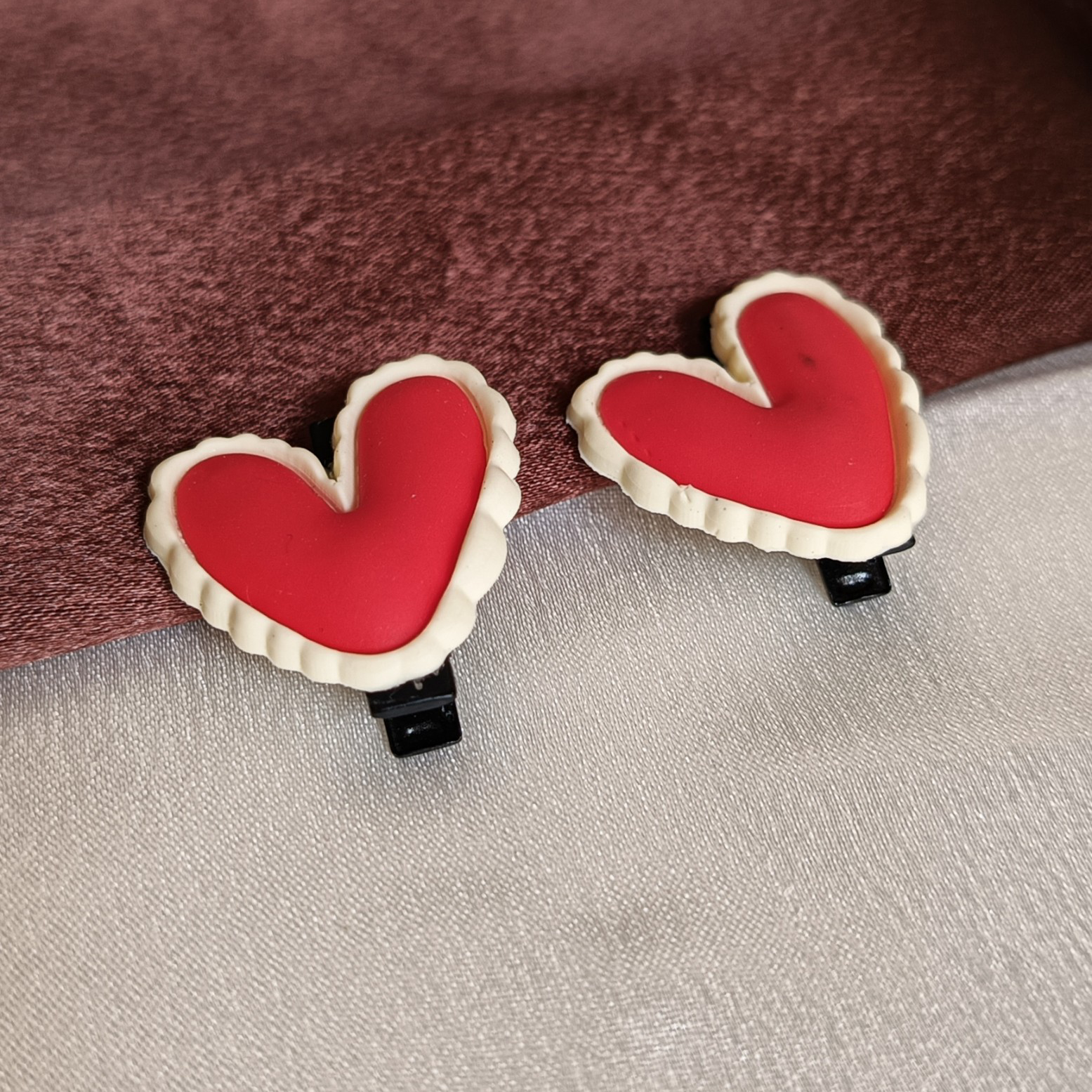 JJ Red Heart Hair Clips – Love Statement Style