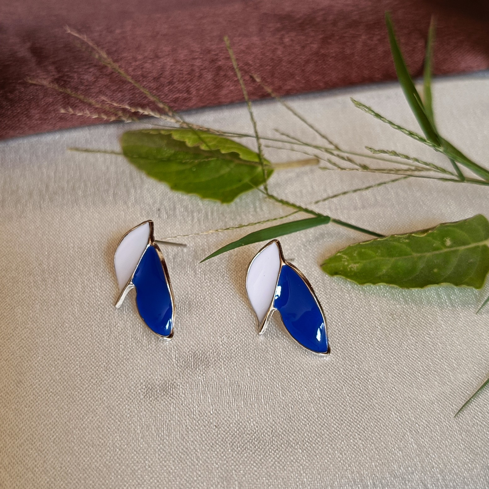 JJ Enamel Finish Earrings – Geometric & Leaf Design  3 Variants