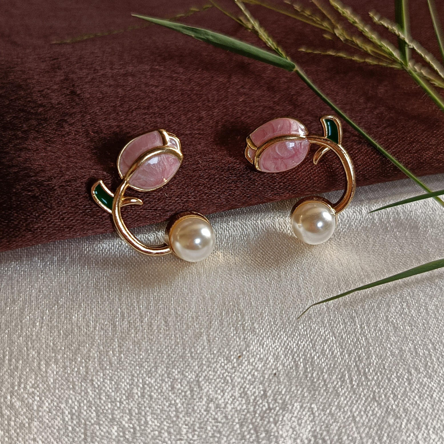 JJ Pink & Pearl Stud Earrings – Floral Rose Bloom Design