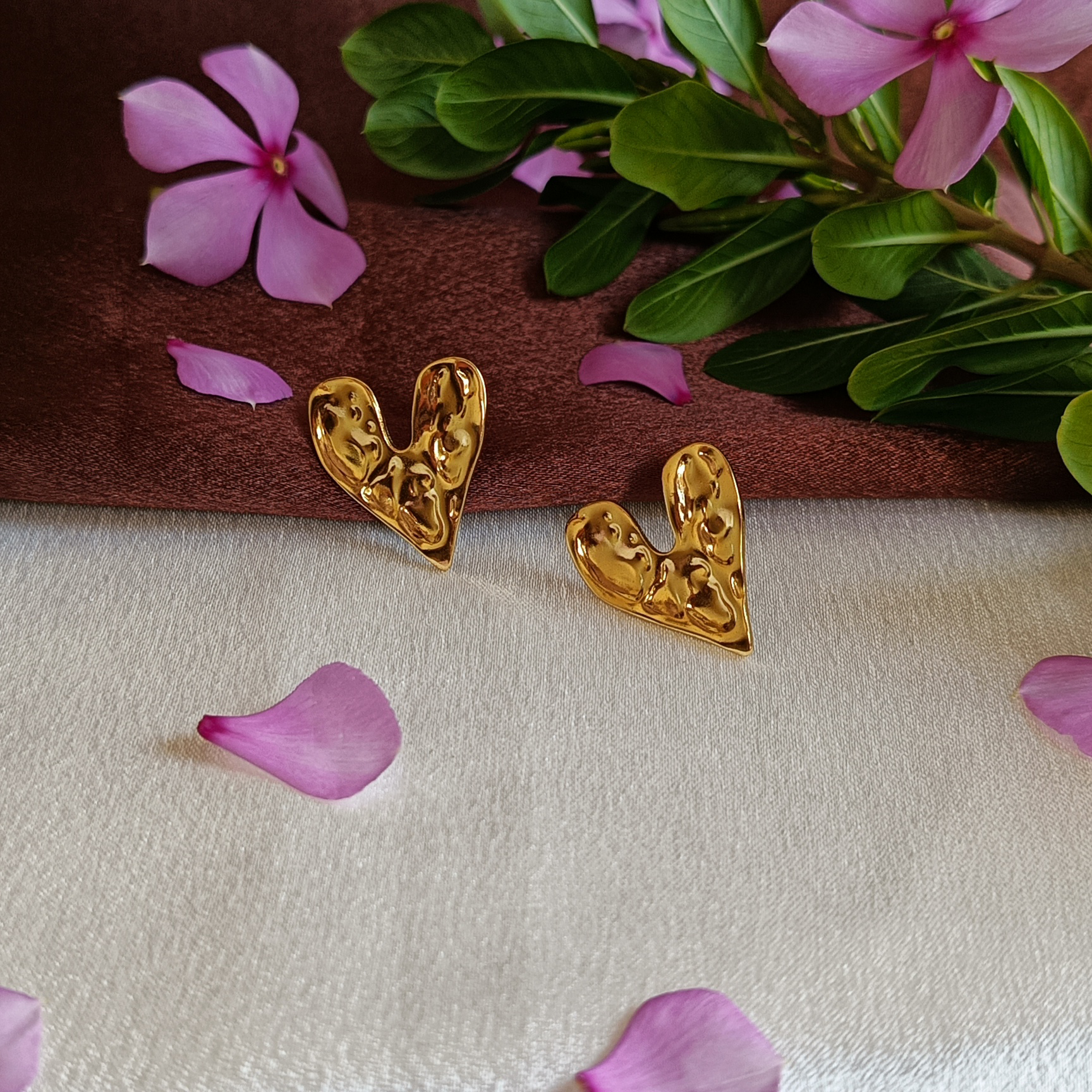JJ Gold-Plated Earrings – Textured Heart Romance