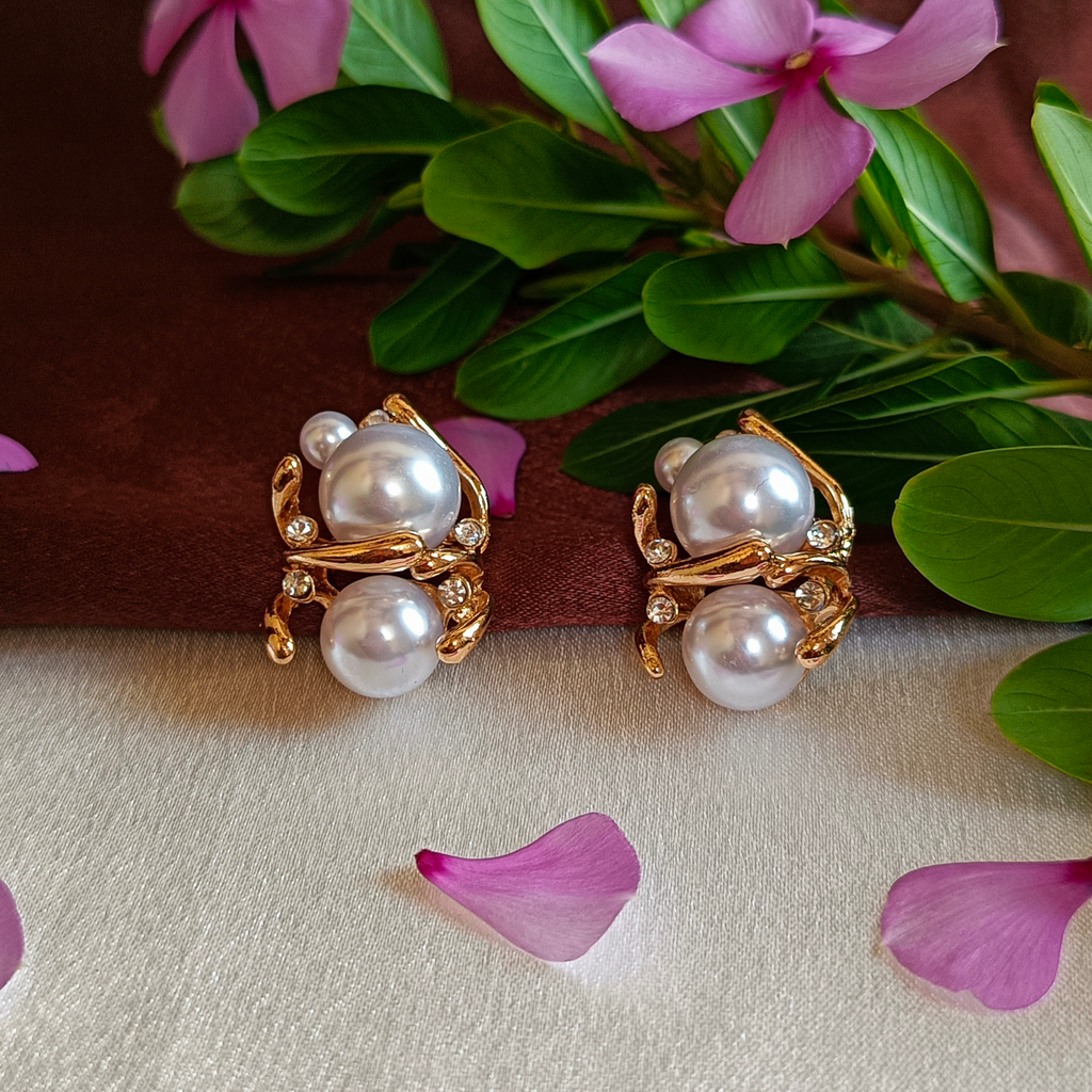 JJ Gold-Plated Earrings – Pearl Cluster Glam