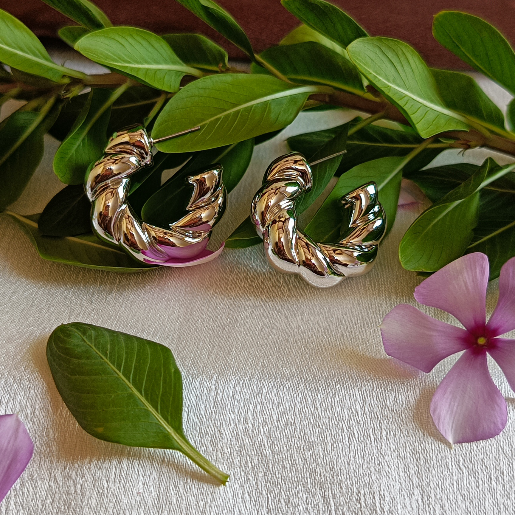 JJ Silver-Toned Hoop Earrings – Twisted Statement Design