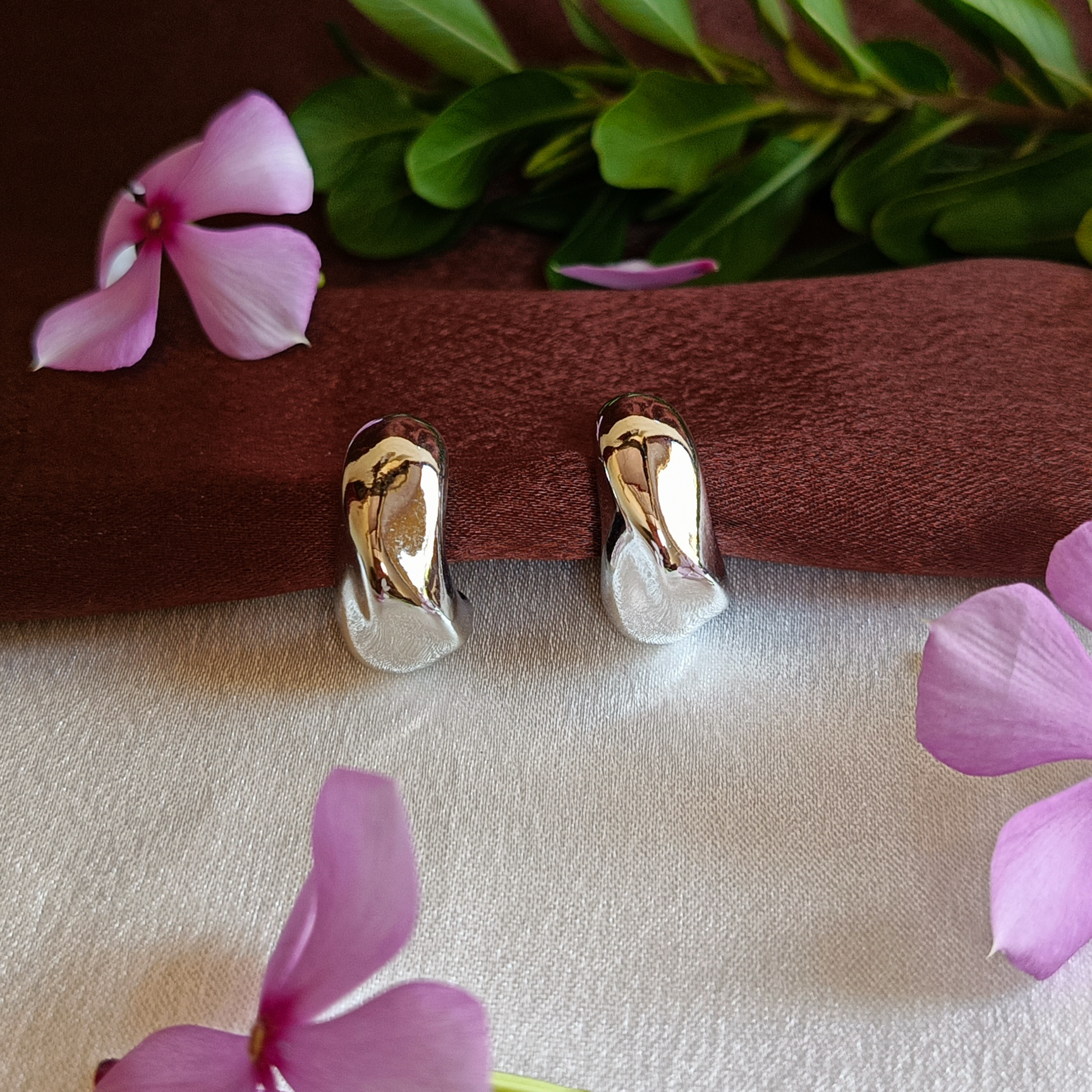 JJ Gold-Plated Hoop Earrings – Chunky Bold Design