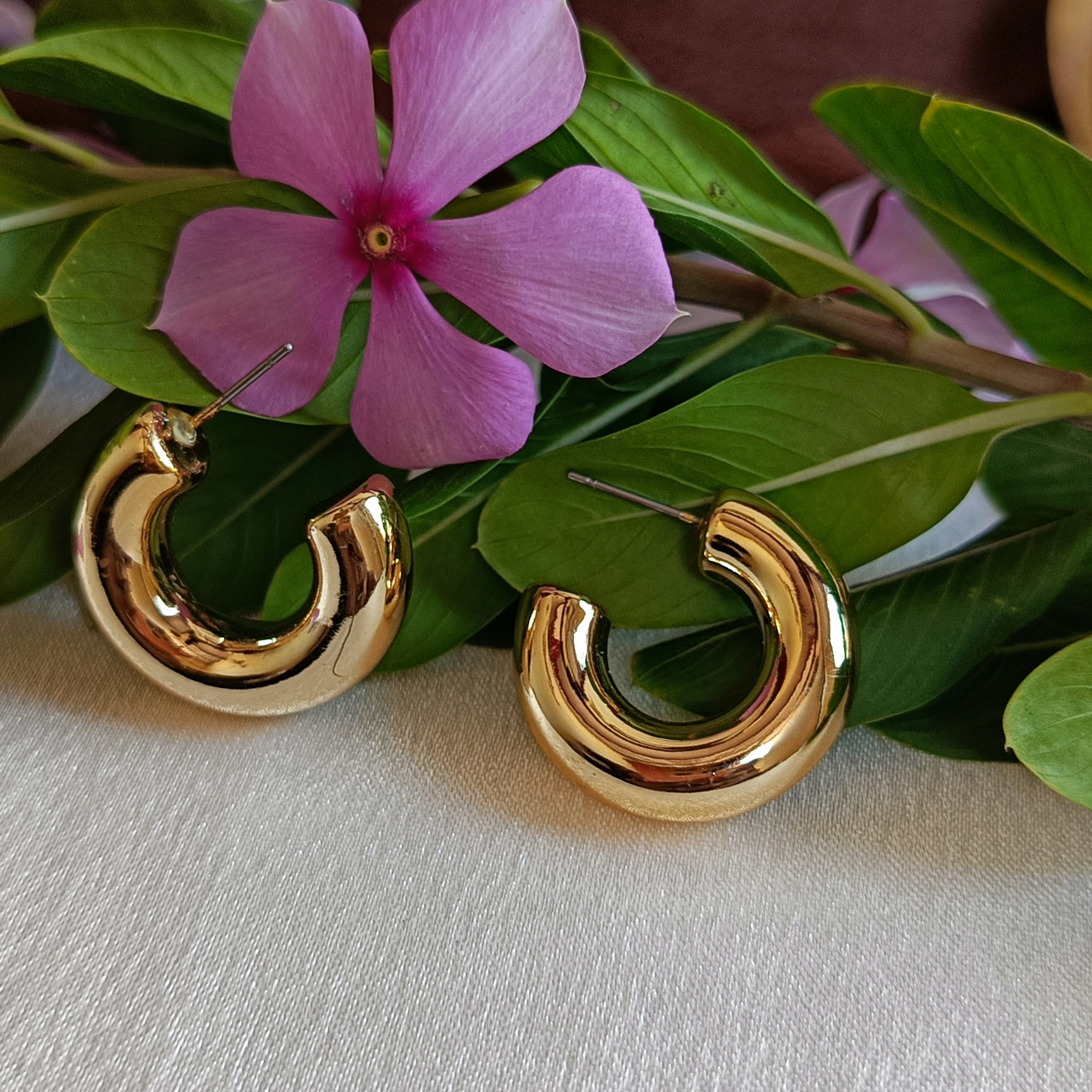 JJ Gold Plated Hoop Earrings – Golden Vibe Design