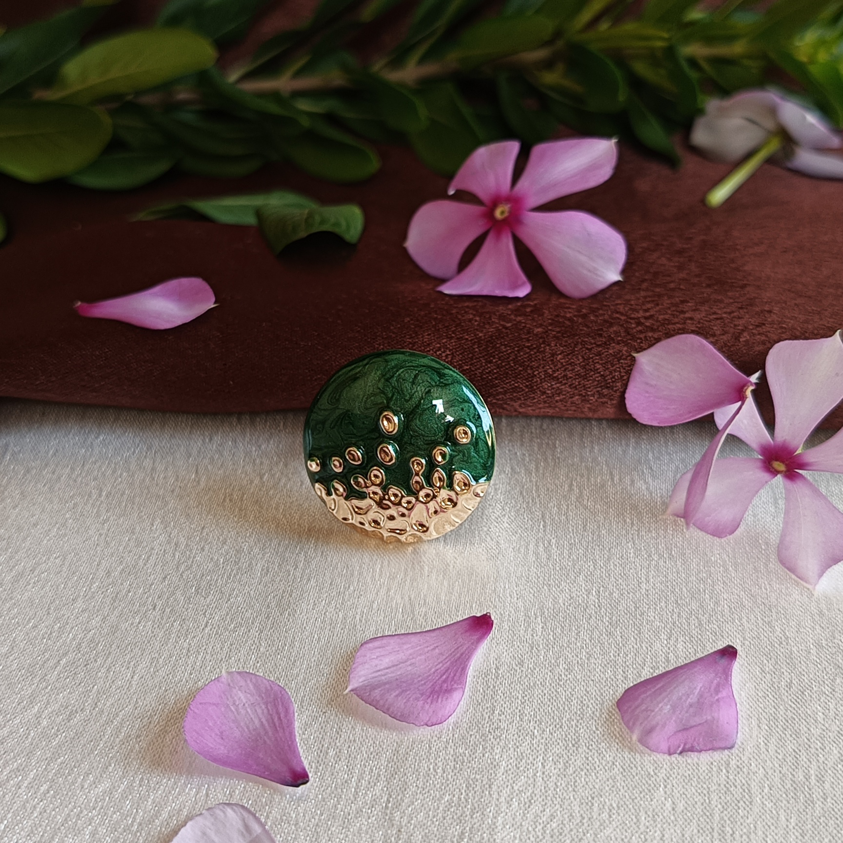 JJ Gold-Plated Green Enamel Textured Round Ring