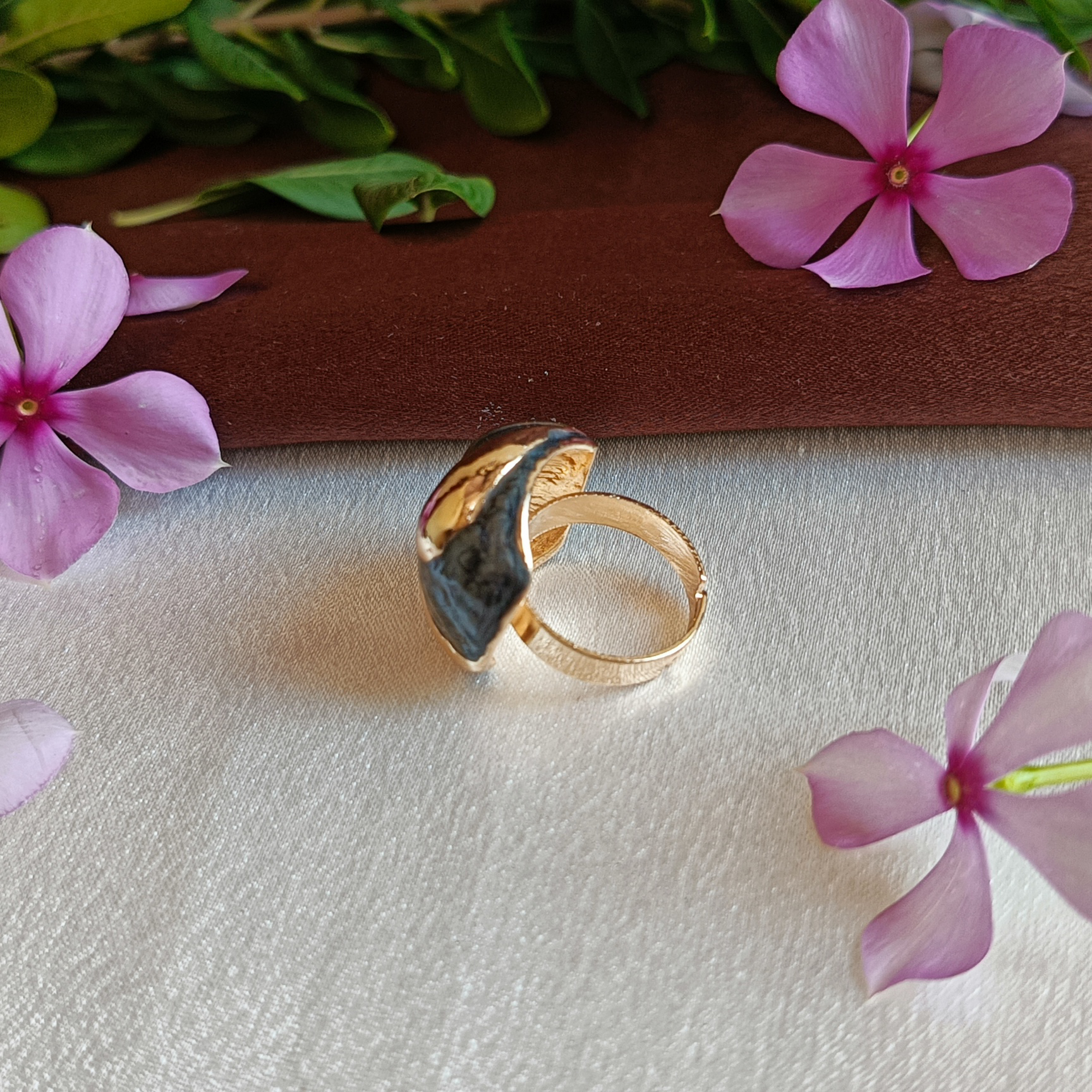 JJ Gold-Plated Black Enamel Abstract Dome Ring