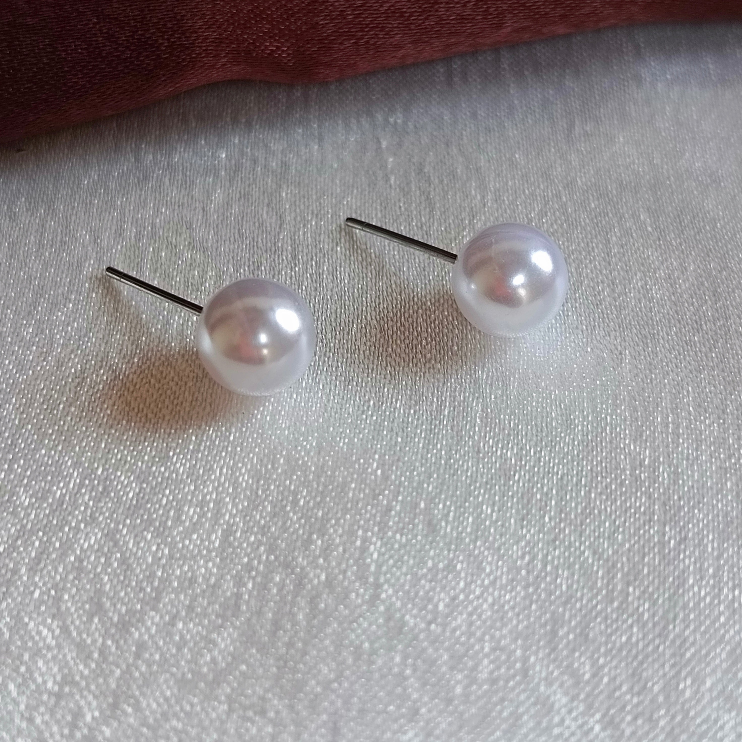 JJ Silver-Plated White Pearl Stud Earrings Classic Round
