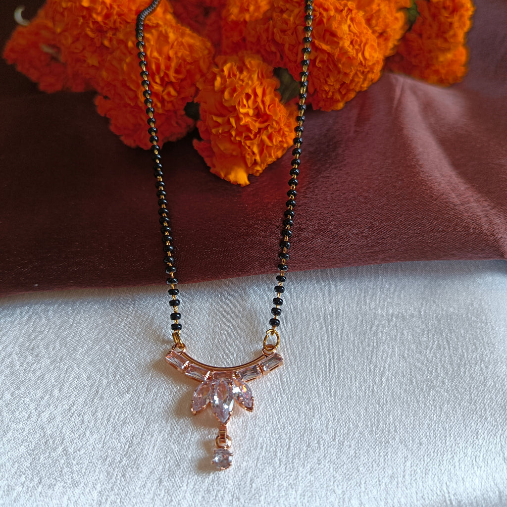 JJ Gold-Plated Crystal Auspicious Thread Leaf Cluster