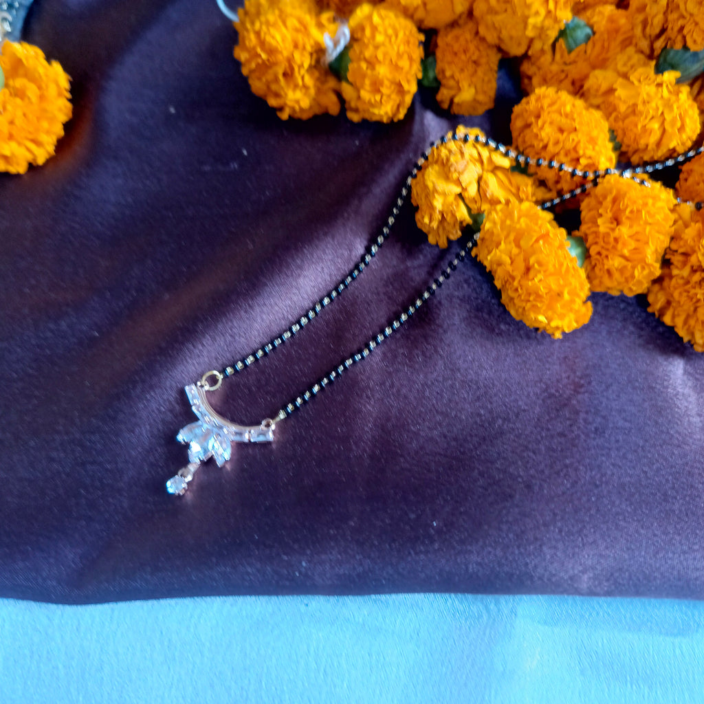 JJ Gold-Plated Crystal Auspicious Thread Leaf Cluster